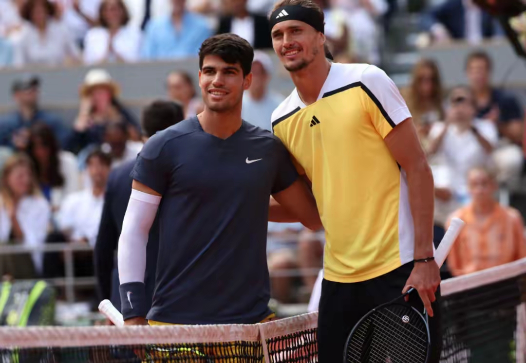 关于法网鏖战温网，兹维列夫扛起全队的信息