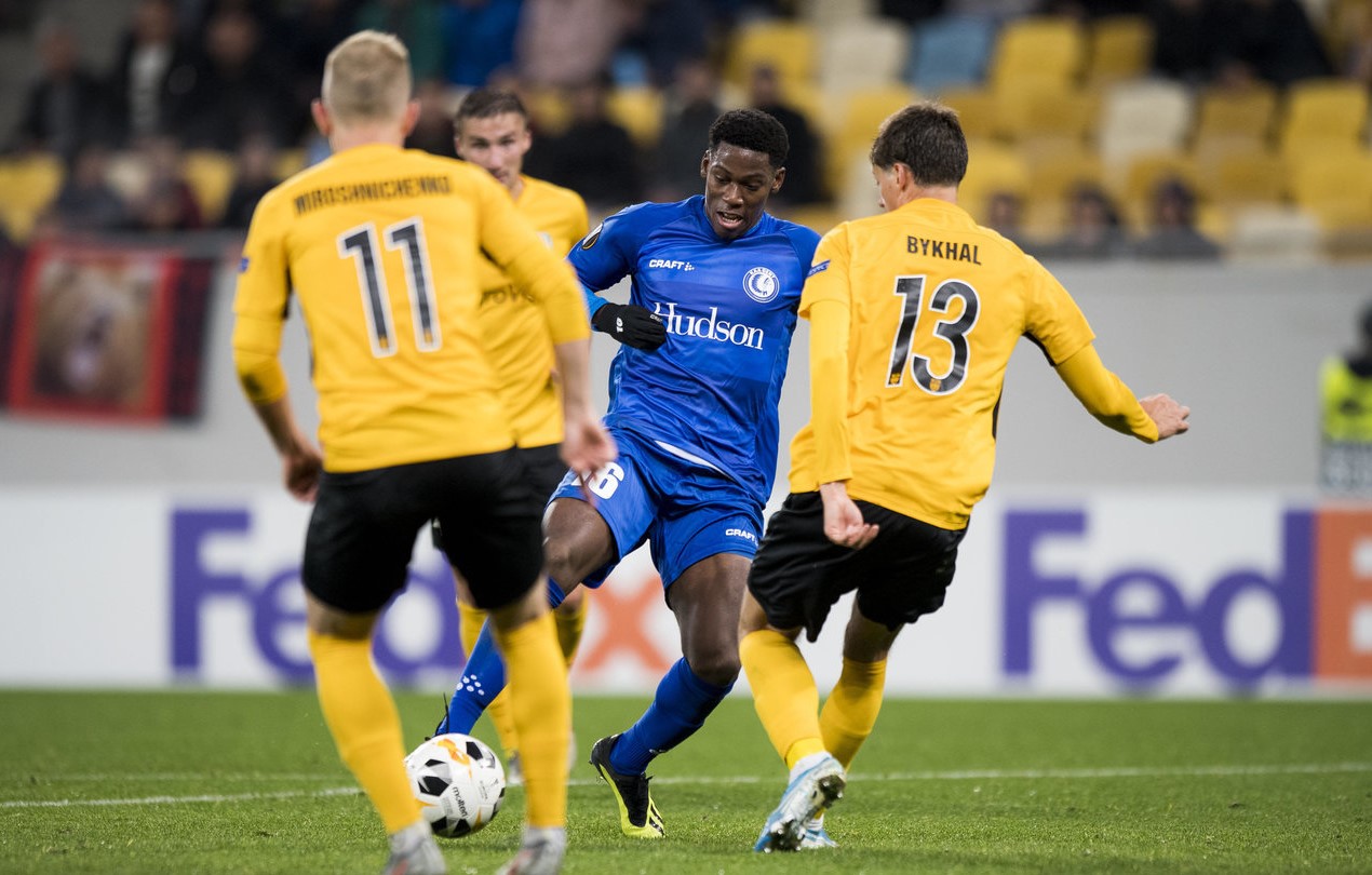 西班牙击败乌克兰，小组领跑稳固的简单介绍