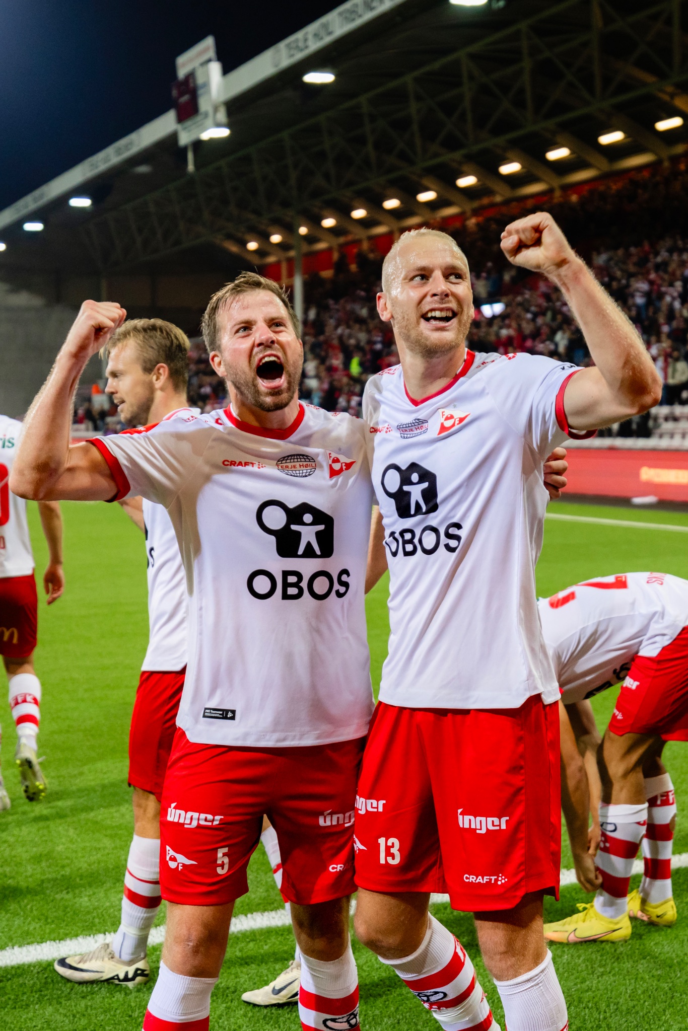 包含欧洲豪门荷兰迎战土耳其，谁将笑到最后？的词条