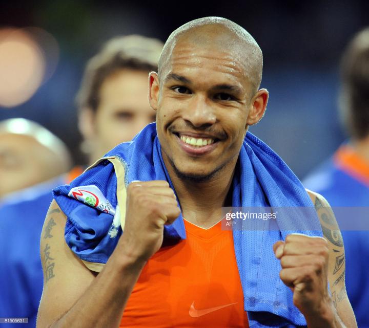 包含汉堡队长表现出色，率队逆转胜利的词条