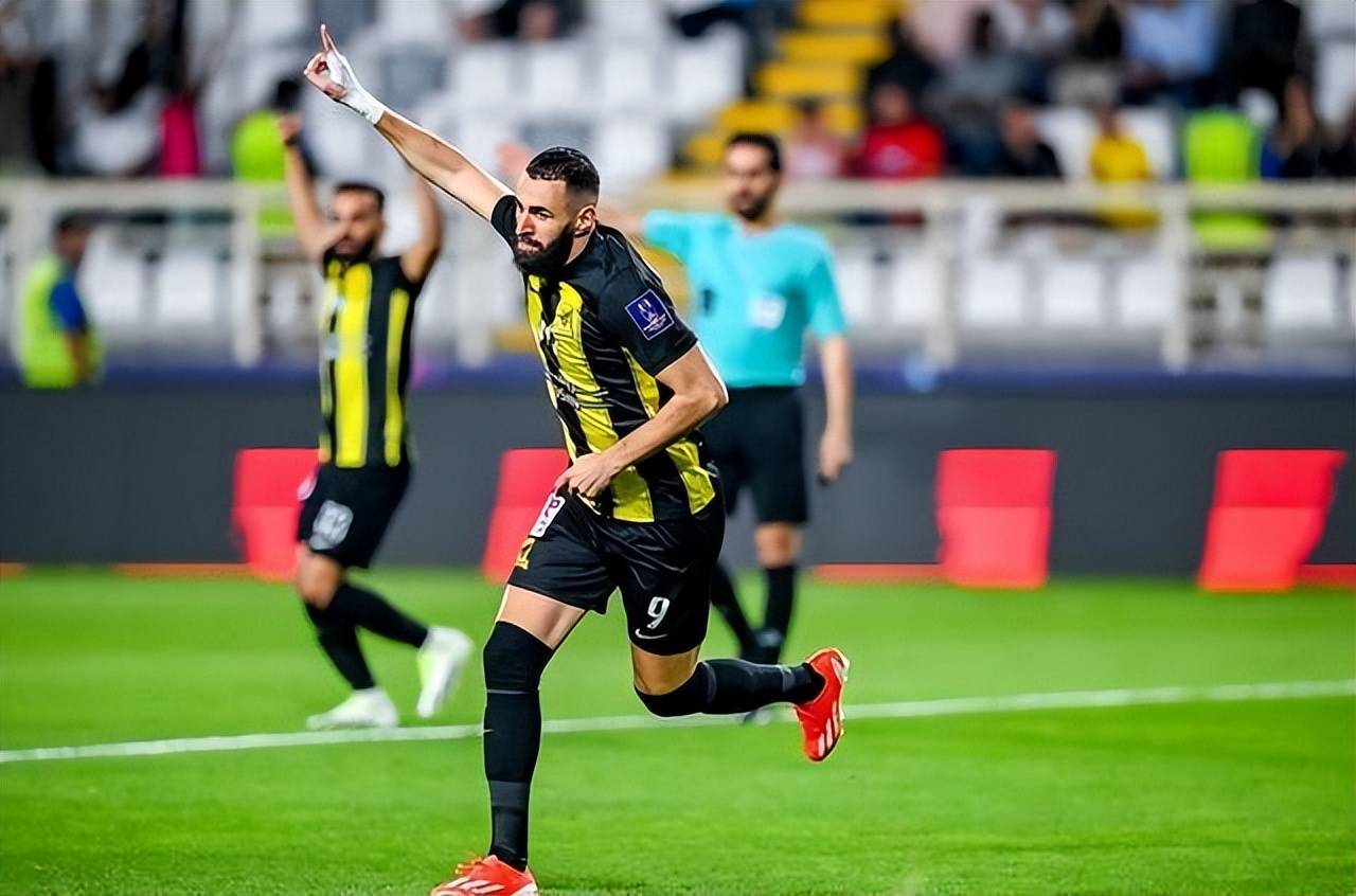 关于森多费加盟亚冠联赛，挑战顶级球队的信息