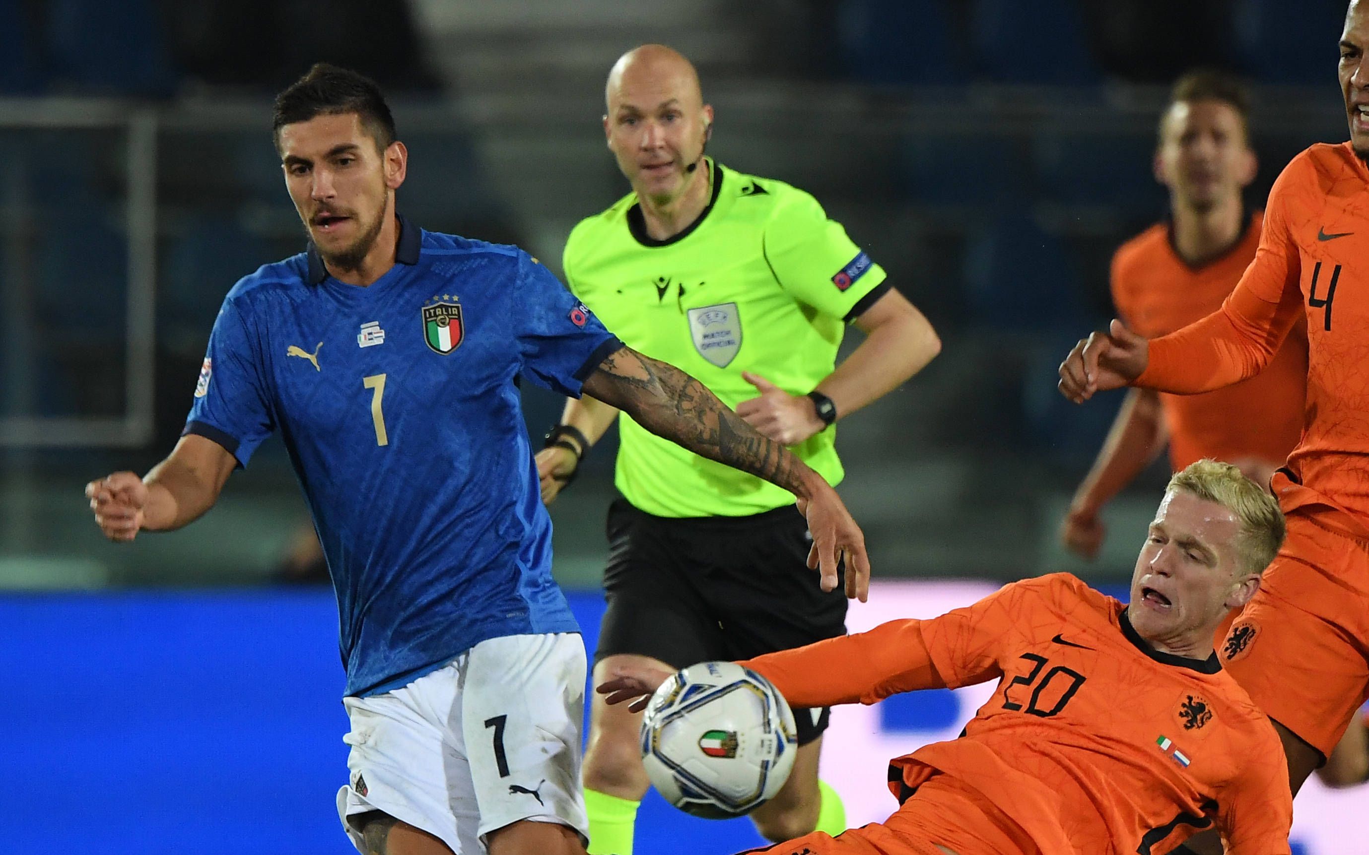 意大利足球传奇再现，经典回顾震撼人心的简单介绍