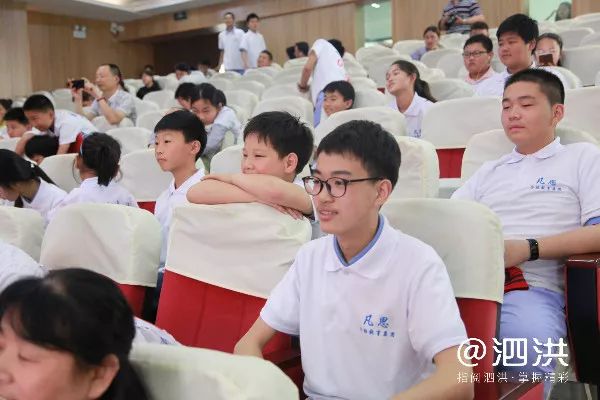 风靡潮涌：选手们博弈争取精彩表现展示自我的简单介绍