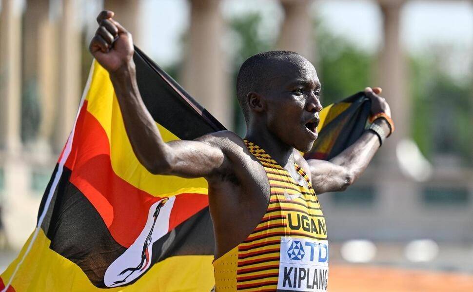 乌干达选手接力赛中独得金牌