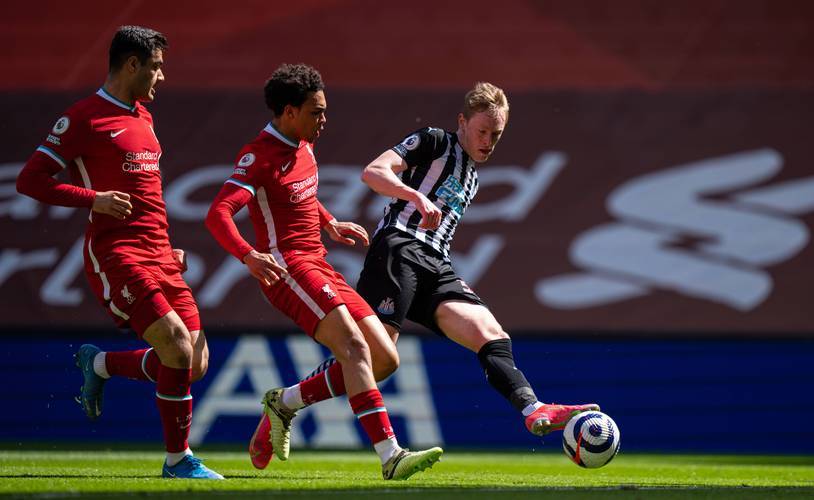 关于利兹联遭遇失利，保级困境加深的信息