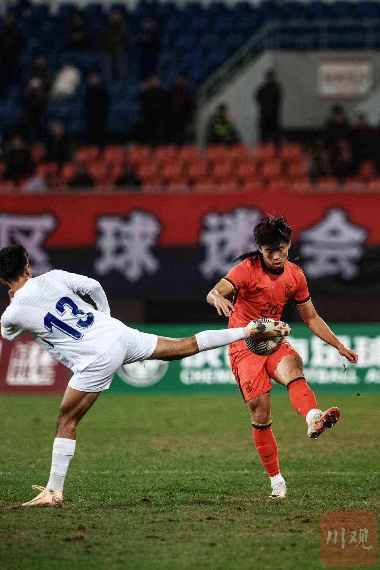 本周末国内足球比赛酣畅展开