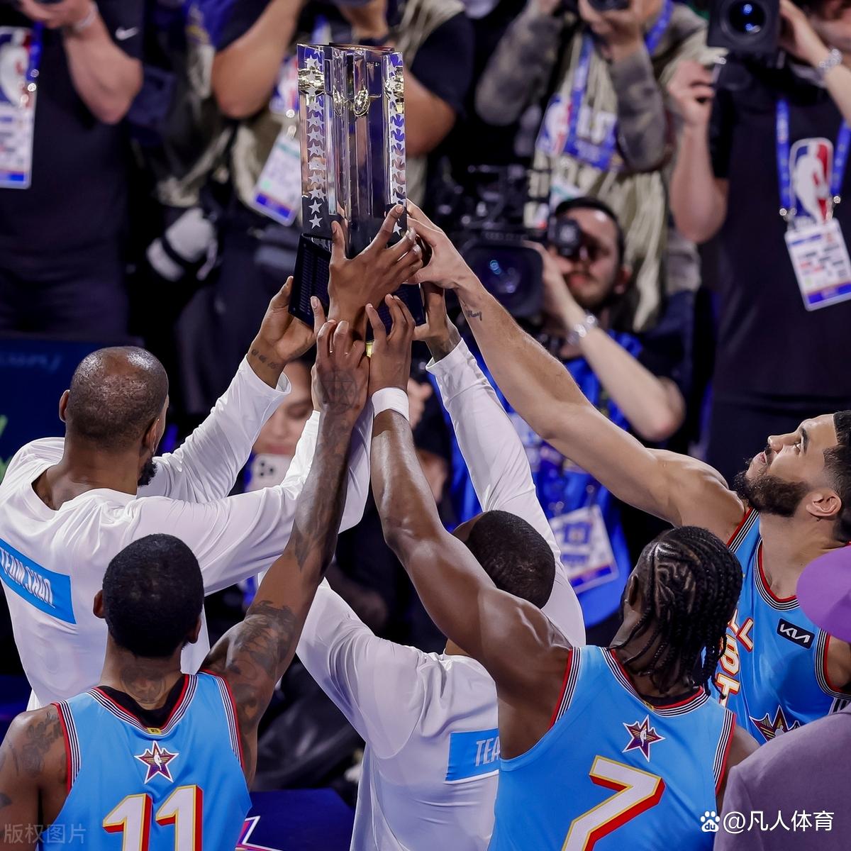 爵士横扫深圳队，塔图姆点燃赛场的简单介绍