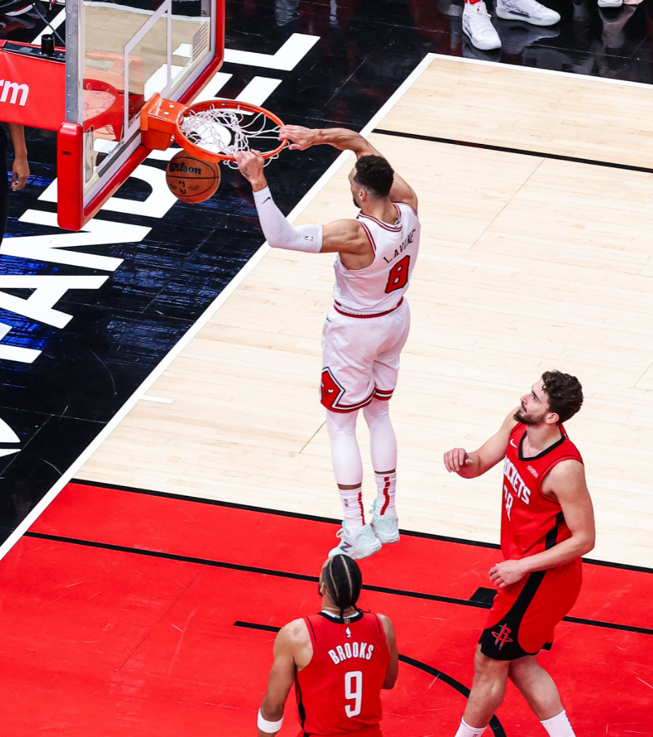 上海队轻取公牛，范弗利特扛起全队的简单介绍