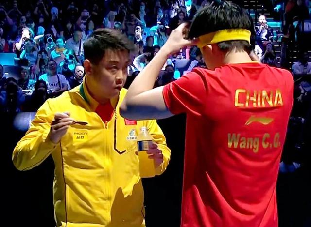 中国乒乓球队完胜韩国乒乓球队,王皓爆发神勇的简单介绍 中国乒乓球队完胜韩国乒乓球队,王皓爆发神勇的简单介绍