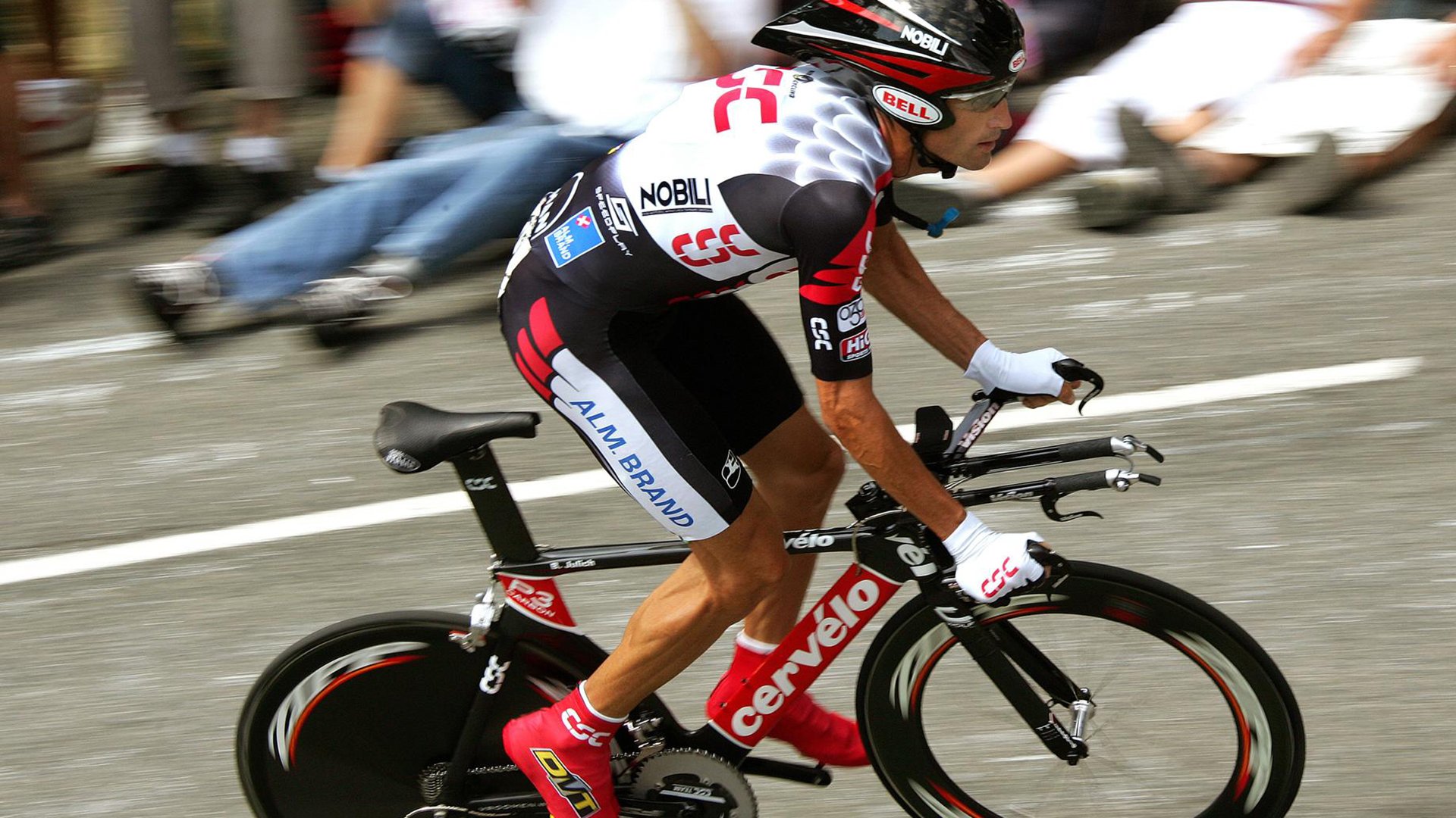 从墨尔本到伦敦，阿尔卡拉斯如何以澳网之焰点燃拉沃尔杯赛场